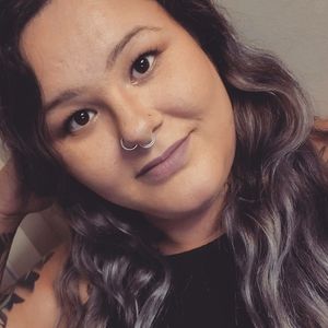 Meet your Posher, Angela